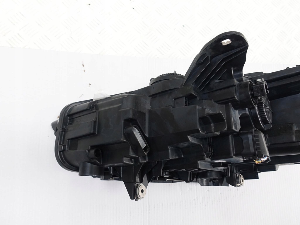 BMW 1 F40 ΚΑΝΟΝΙΚΗ ΛΑΜΠΑ LED H7 L Ή R EUROPE Product image