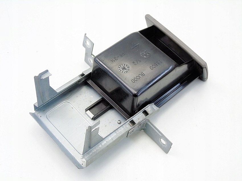 Ashpter διαμέρισμα από την 68800b000 Nissan Almera Tino 2002 2.2 Di Console Product image