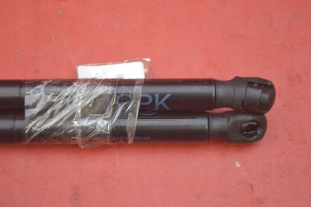 ACTUATOR BONNET ACTUATORS 51477148826 BMW E60 E61 03-07 Product image