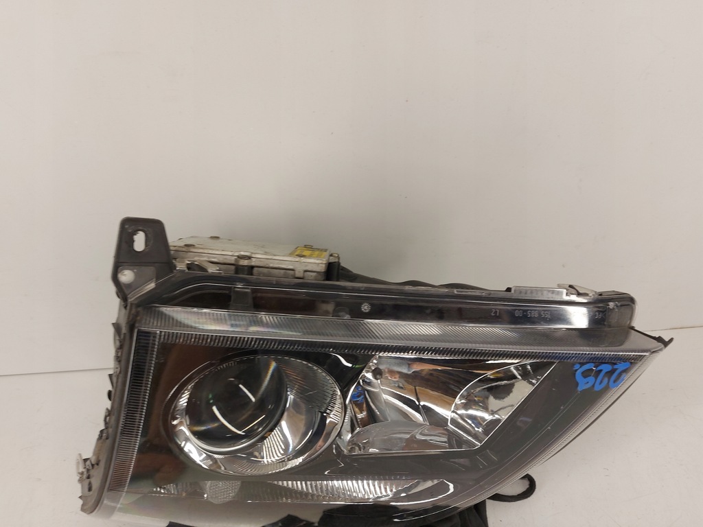 Προβολέας Opel Vectra C Signum GTS Xenon 02-05, εμπρός αριστερό φωτιστικό Product image