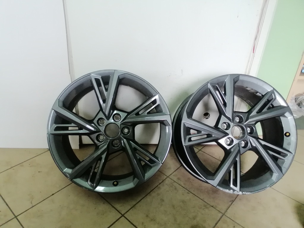Γνήσια ζάντα Audi A3 S3 8Y 18x8J ET 46 5x112 Product image