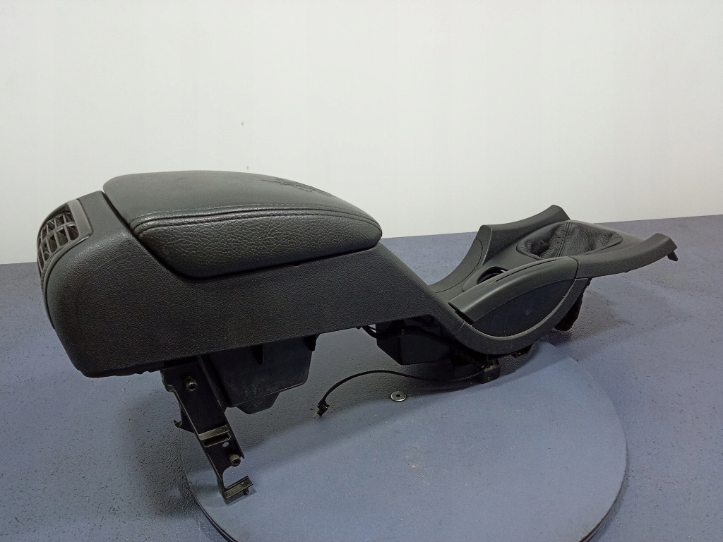 SAAB 9-3 II CENTER TUNNEL ARRMREST 12790310 Product image