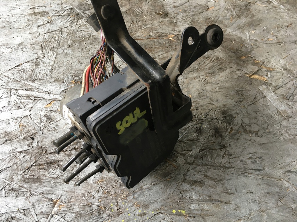 KIA SOUL I 08-14 ABS PUMP 58910-2K810 Product image