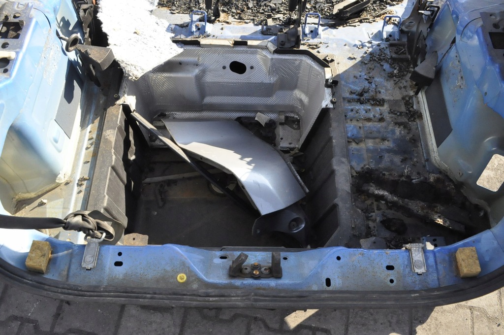 FORD PUMA II MK2 ΟΛΟΚΛΗΡΟ ΜΠΑΝΙΟ ΠΙΣΩ ΖΩΝΗ ΑΡΙΣΤΕΡΟ ΔΕΞΙ ΤΕΤΑΡΤΗ Product image