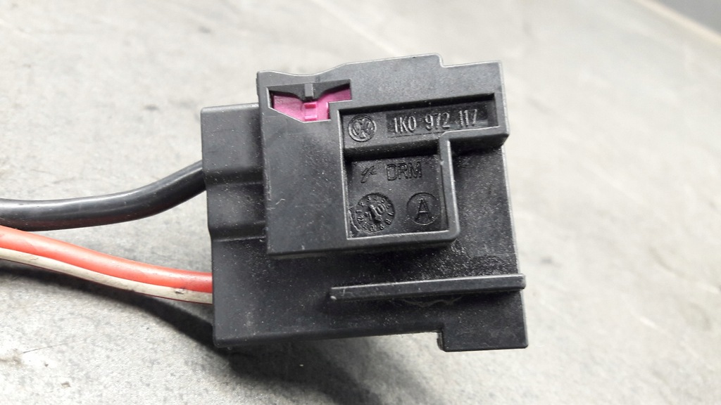 1K0972117A Επίπεδο Επικοινωνία Στέγαση Volkswagen Audi Product image