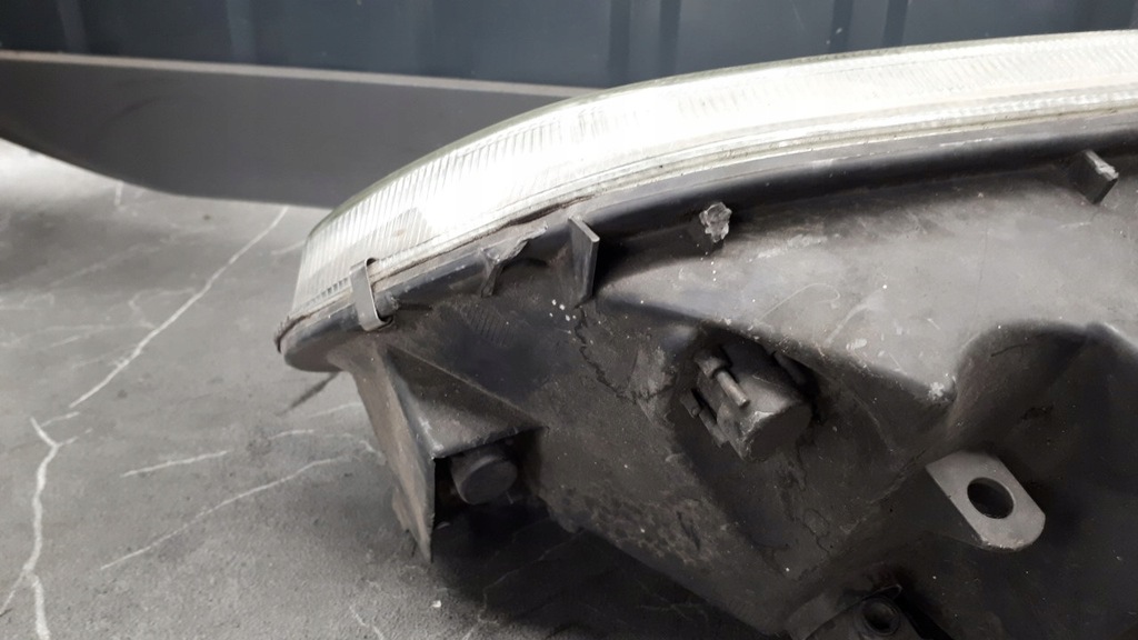 Μπροστινός δεξιός προβολέας Renault Megane Product image