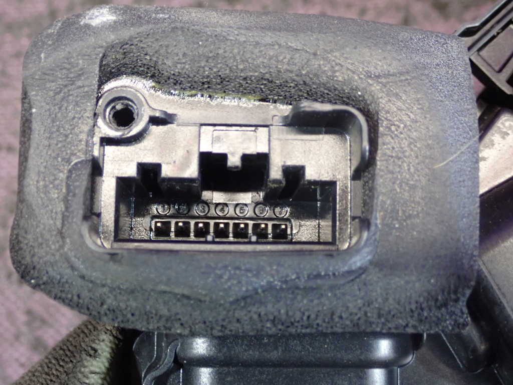 SKODA OCTAVIA III 3 13- HB LOCK ΠΙΣΩ ΑΡΙΣΤΕΡΟ ΠΙΣΩ 7 PIN 5E0839015 Product image