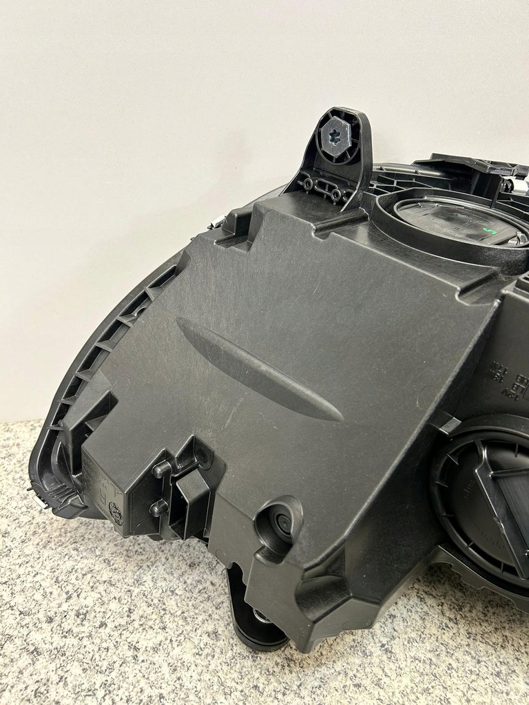 MERCEDES C CLASS W206 LED ΛΑΜΠΑ ΥΨΗΛΗΣ ΑΠΟΔΟΣΗΣ ΔΕΞΙΑ FV Product image