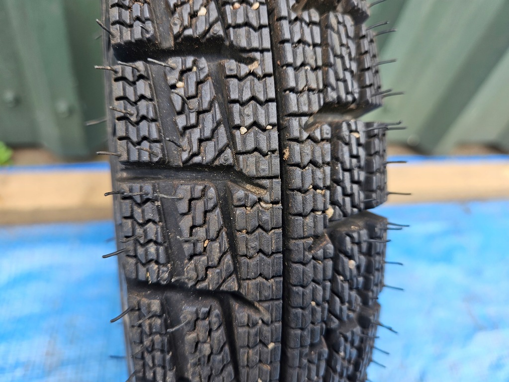 REDOUS TIRE 3,00 3,00 - R 10 NYLON 3,00-10 4 PR SCOOTER 42 G TUBELESS Product image