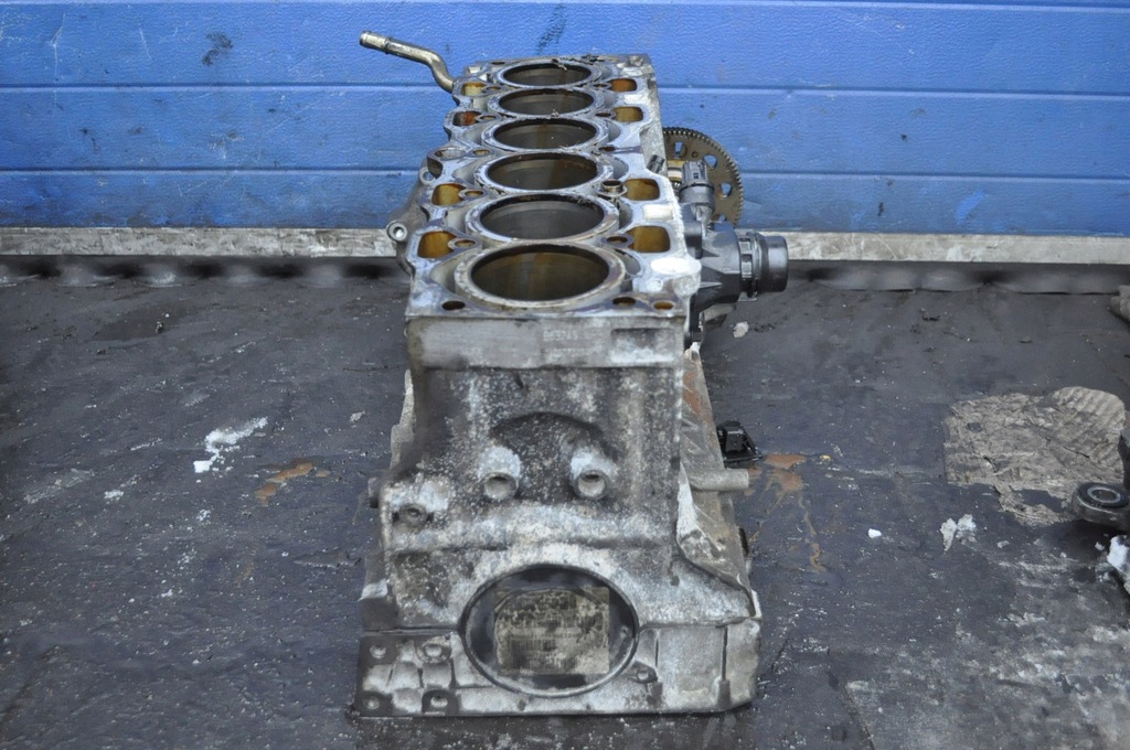 VOLVO S80 V70 XC70 XC90 3.2 B ENGINE BLOCK B6324S Product image