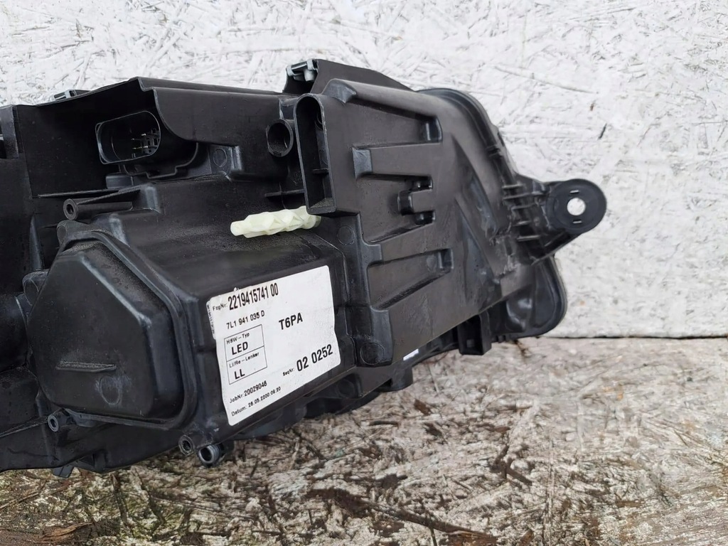 Volkswagen Multivan T6 2020 Przód strona lewa Lampy przednie Product image