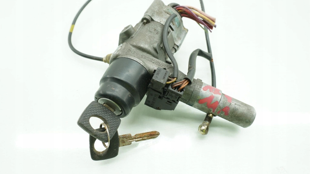 Mercedes S124 W124 Διακόπτης ανάφλεξης με ένα πλήκτρο 3.0 B Automat Product image