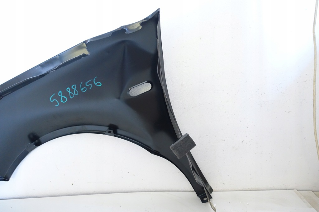 Δεξικό μπροστινό φτερό VW Golf IV 1997-2006 1J0821022 1J0821022A Product image