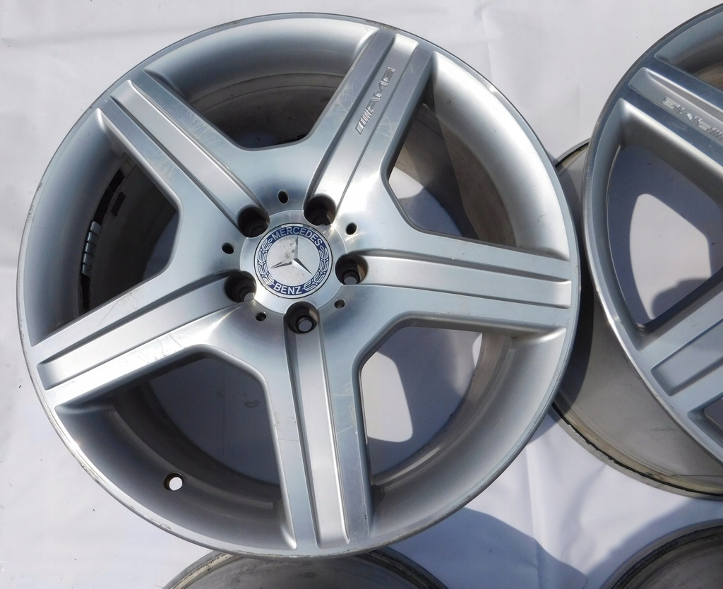 Mercedes W221 AMG ζάντες A2214012602 A2214012702 Product image