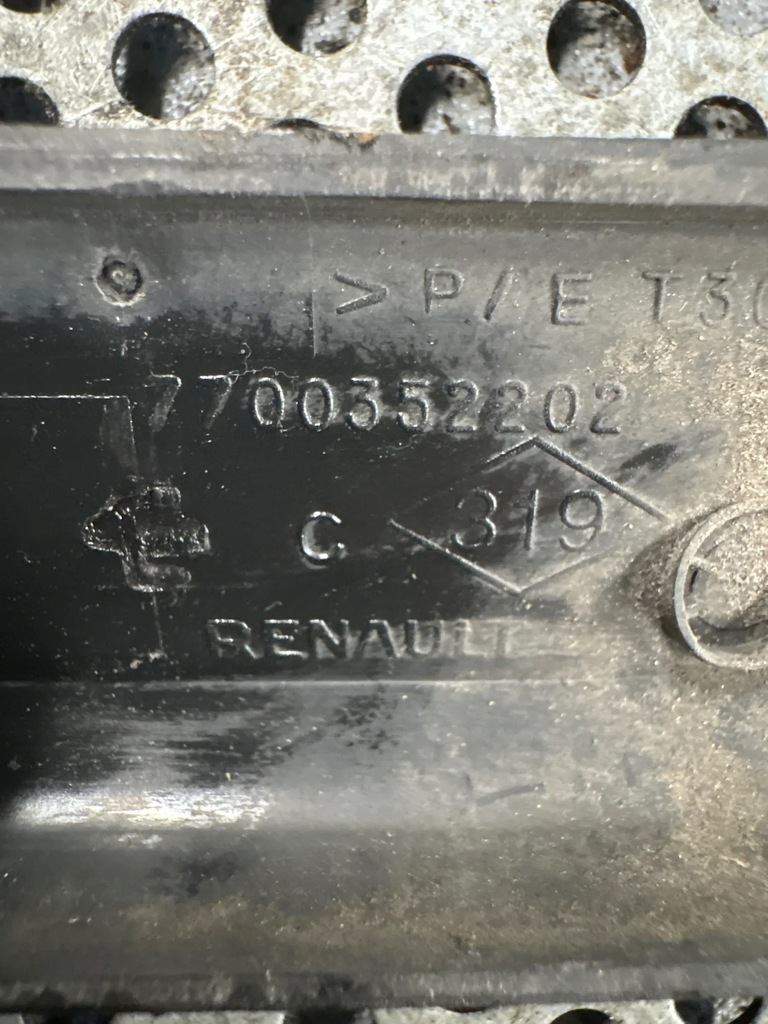 ODBÓJ DRZWI OSŁONA ZAWIASU MASTER II 7700352202 Product image