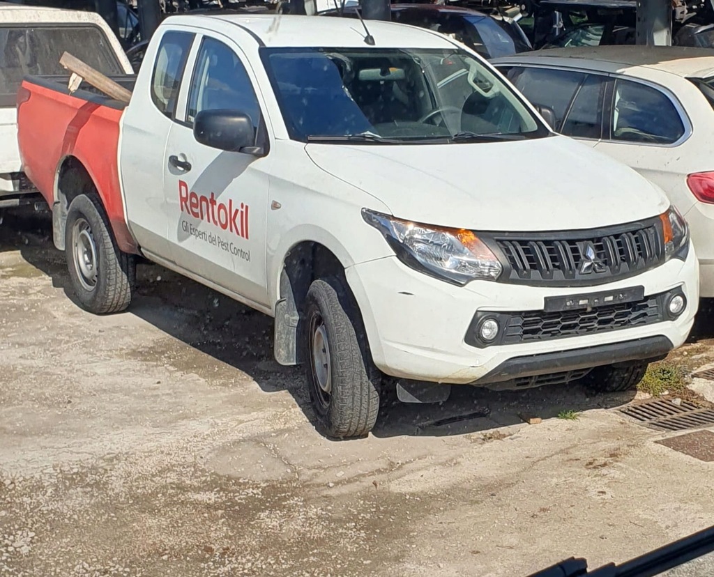 MITSUBISHI L200 V PAKA 2015- Product image