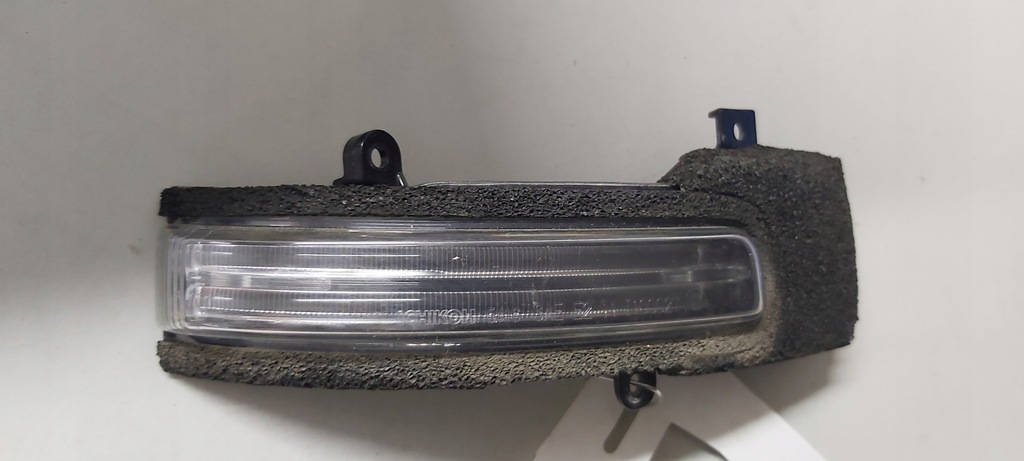 φλας ΣΤΟΝ ΚΑΘΡΕΦΤΗ, ΔΕΞΙΟ, ΔΕΞΙΟ CITROEN C4 AIRCROSS 12- 8351A068 Product image