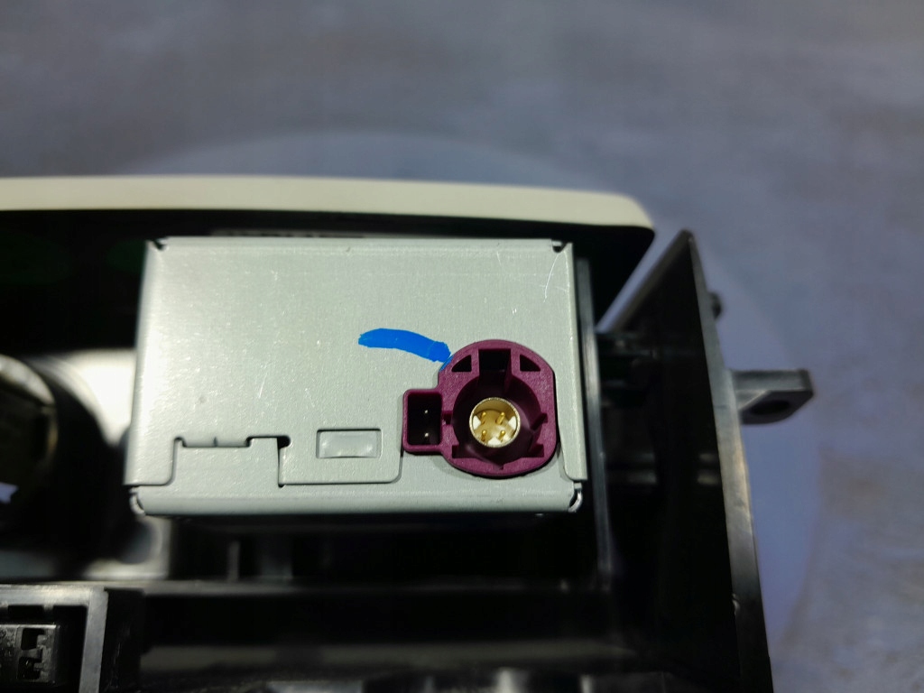 Volvo S90 II V90 Socket 12V Θύρα 2x USB πλαίσιο 31415911 Product image