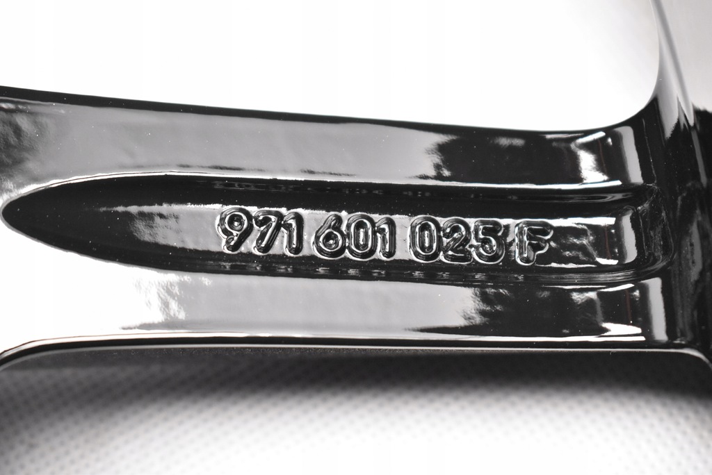 PORSCHE BBS PANAMERA G2 971 9x19 ET64 10,5x19 ET62 971601025 971601025F Product image