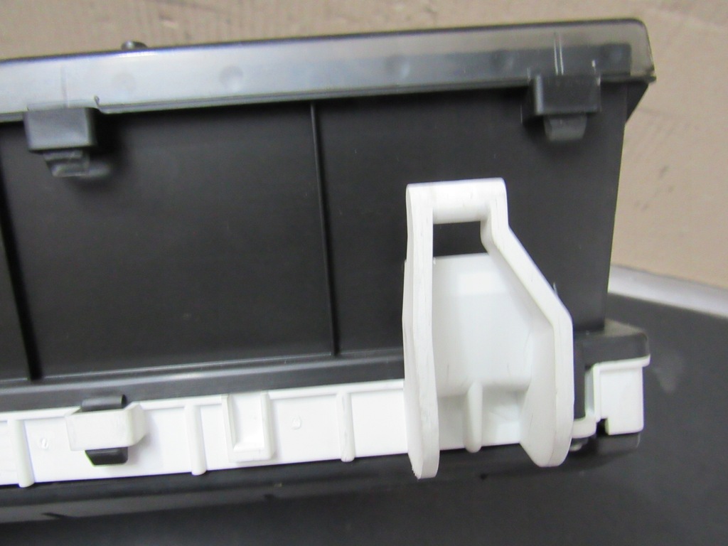 Corolla Verso II 2.2 D4d counter 83800-0f090 Product image