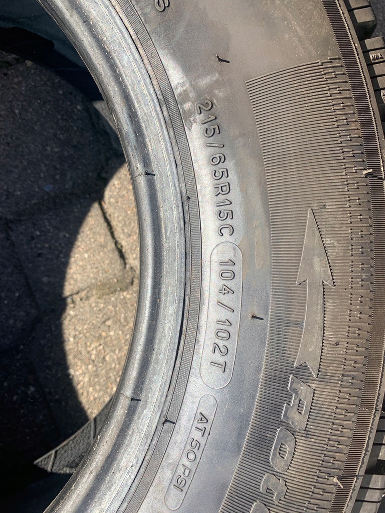 1 τεμ. BFGoodrich Activan Winter 215/65/15 C 8,6 mm Product image