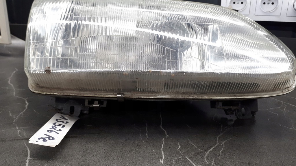 7700831463 δεξιός μπροστινός προβολέας renault megane scenic Product image