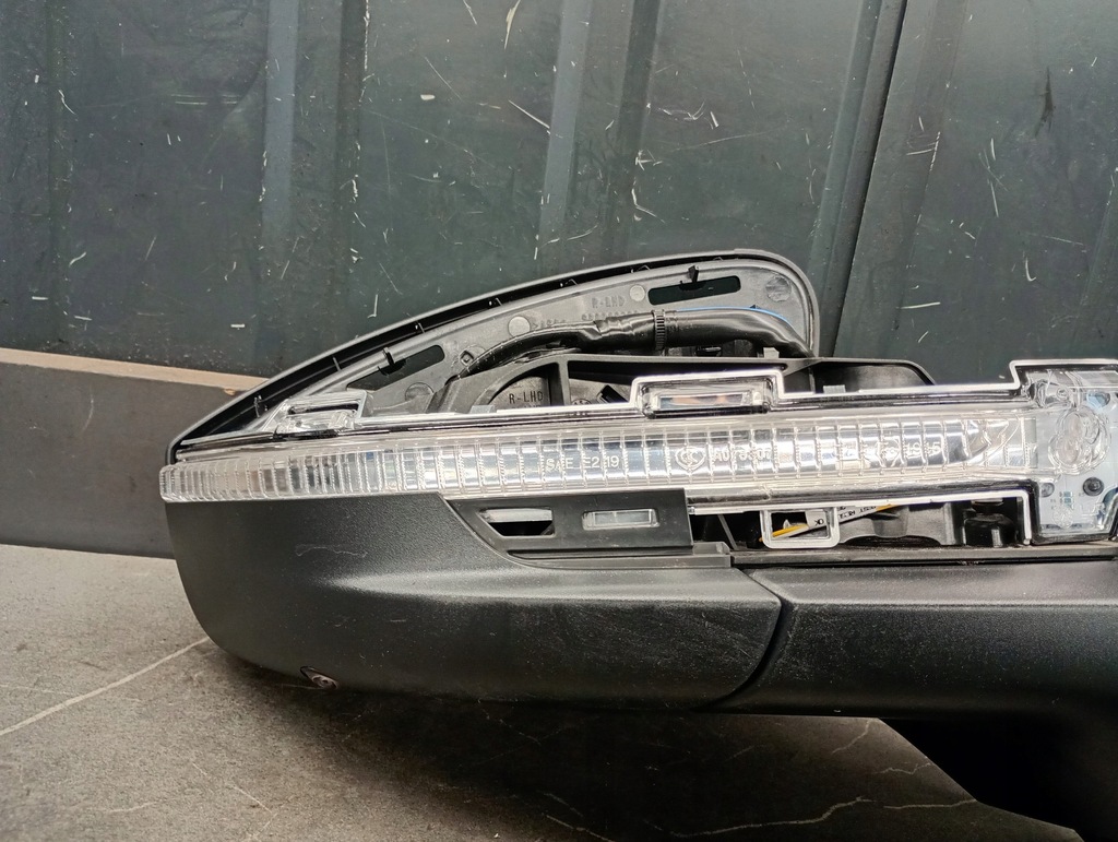 5LB857538A Mirror Δεξιά Skoda Enyaq 12+6pin Καλώδια Product image