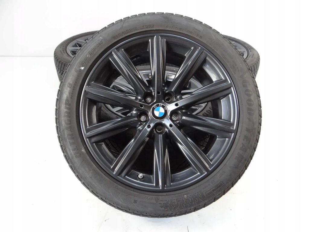 4 x BMW 5 G30 G31 RIMS 6874440 8Jx18 IS30 με ελαστικά Goodyear Product image