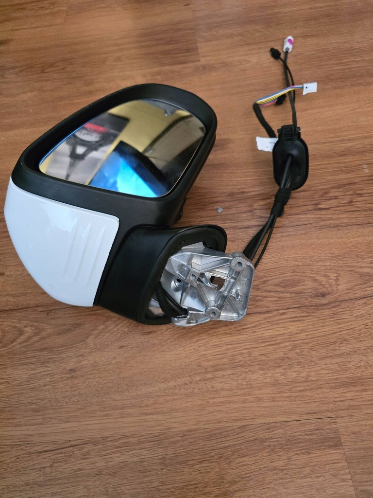 W205 Βοηθός κάμερας Coupe 8+8 Product image