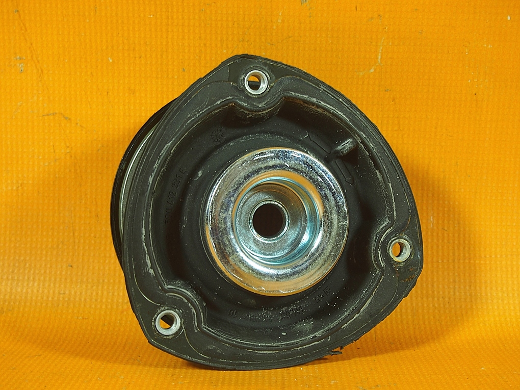Audi Q2 81A 32KM Στήριγμα Αμορτισέρ ΜΠΡΟΣΤΑ 5q0412331e / 5q0412249e Product image