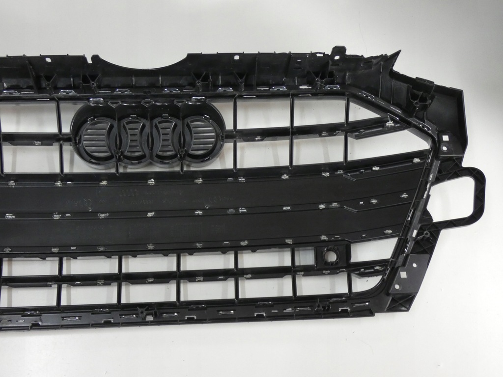 Faux grill AUDI A4 8W ανελκυστήρας Product image