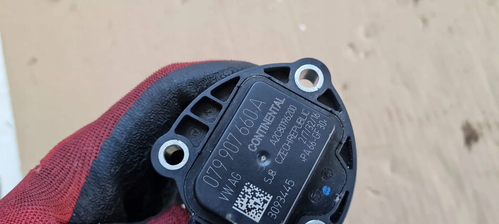 S6 C7 4G LIFT OIL LEVEL SENSOR 4.0 TFSI 079907660A A4 B9 8W A5 A6 A7 Product image
