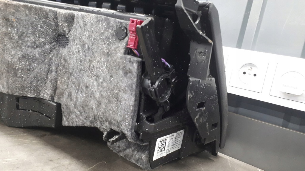 A2536806902 Mercedes GLC x253 253 W253 Θάλαμος αποθήκευσης επιβατών Product image