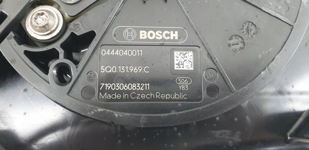 ADBLUE TANK PUMP VW T5 T6 MULTIVAN 7E0131877G 0444040011 5Q0131969C Product image