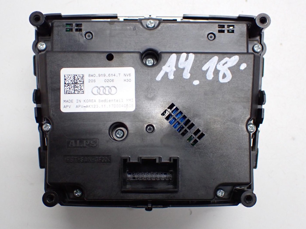 NAVI NAVI FACTRYCHA ORG 8W1919605 8W5035035B AUDI A4 B9 8W 18R Product image