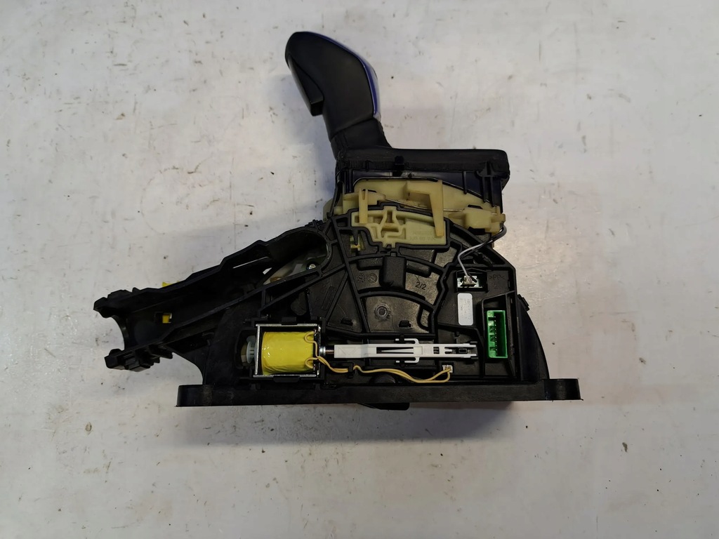 Volvo S60 2015 Jacks and shifters Product image