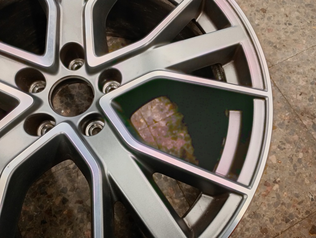 8W0601025DH Χάνες αλουμινίου 8.5JX19H2 ET40 5x112 Audi Sport A4 B9 8W A5 S5 Product image