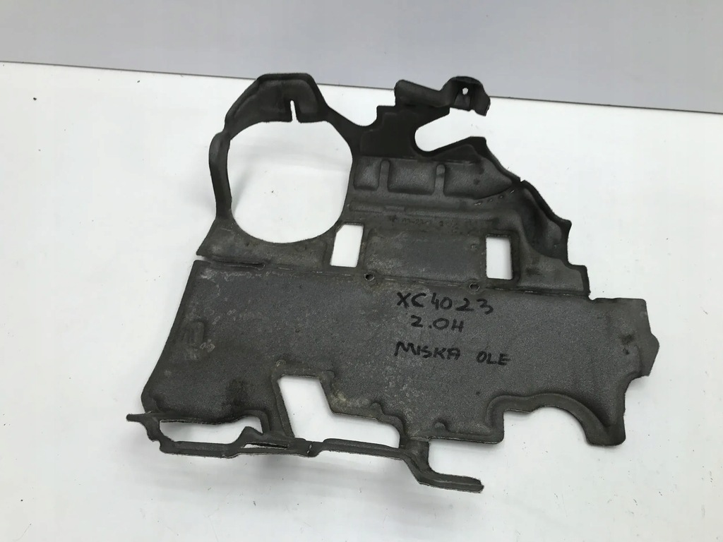 VOLVO XC 40 XC40 2023 2.0 HYBRID HUSING OIL TAN COVER 32335621 Product image