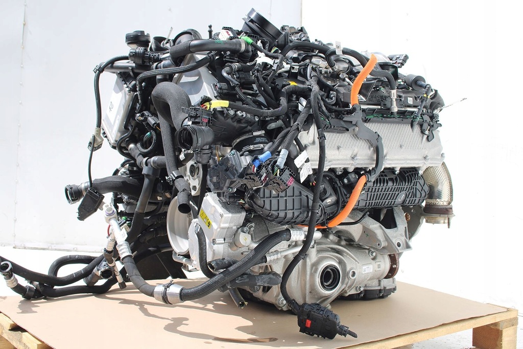 BMW 7 x5 x6 x7 κινητήρα 4.4 S68_B44 G70 F95 F96 G07 Product image