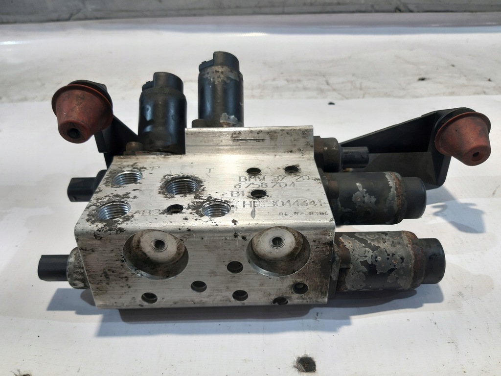 Δυναμική αντλία ανάρτησης BMW E65 6758704 Product image