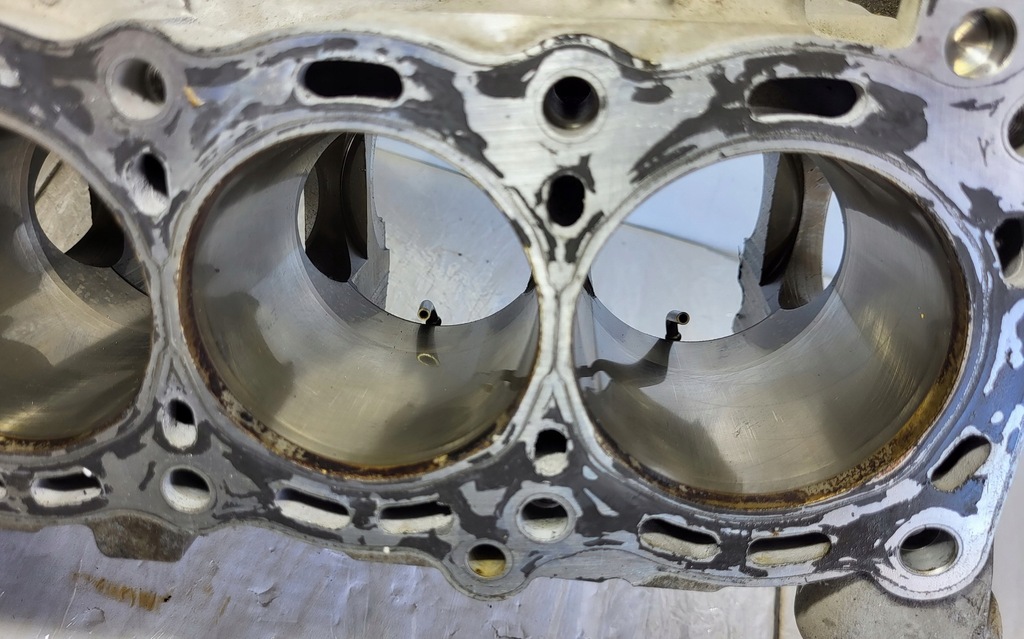 Κύλινδροι, έμβολα, Suzuki GSXR GSX-R 1000 K7 K8 2007-2008 Product image
