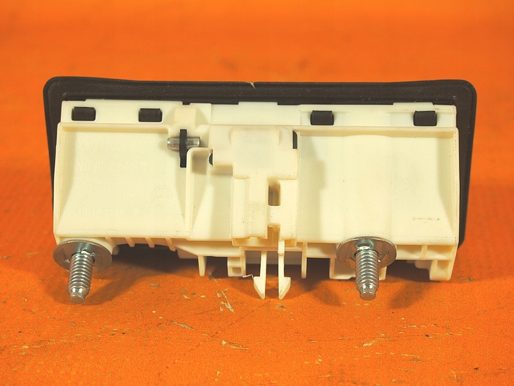 Audi A5 8T 16KM καπό λαβή 5n0827566t Product image
