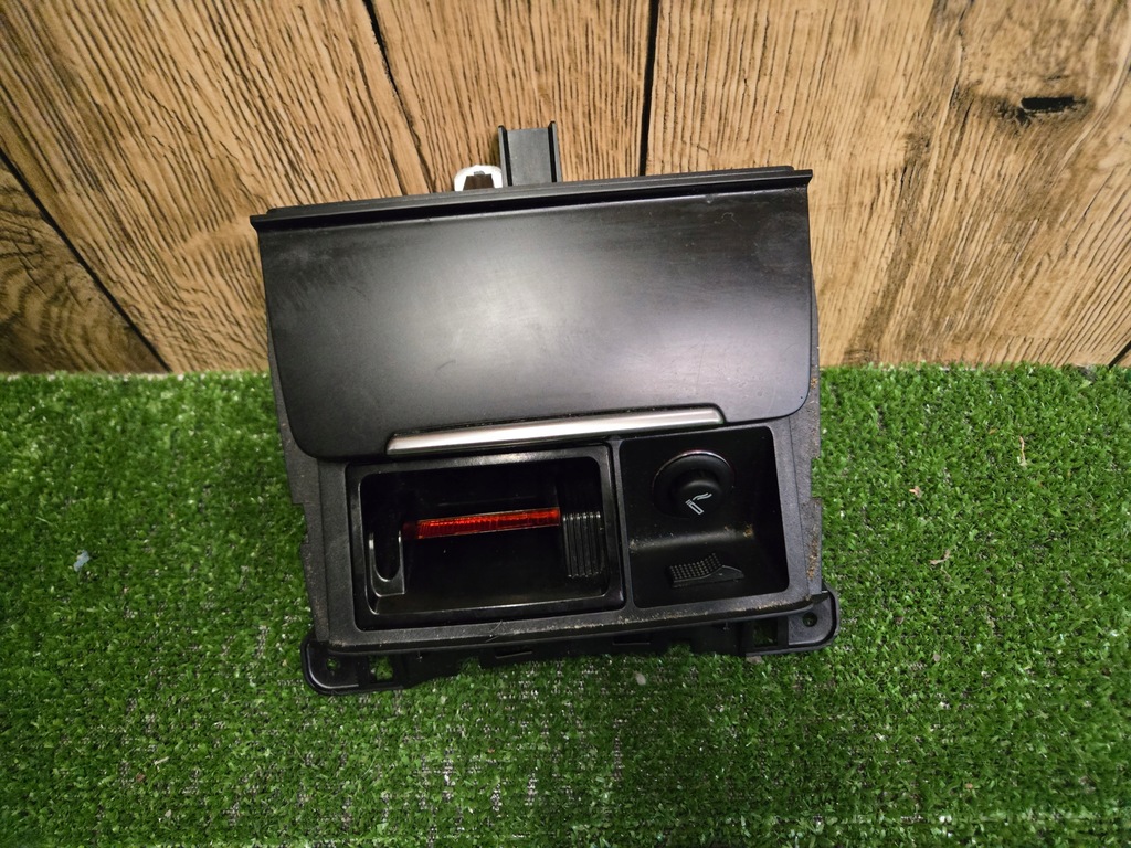 A4 B8 ASSTRAY 8K0857965 Product image