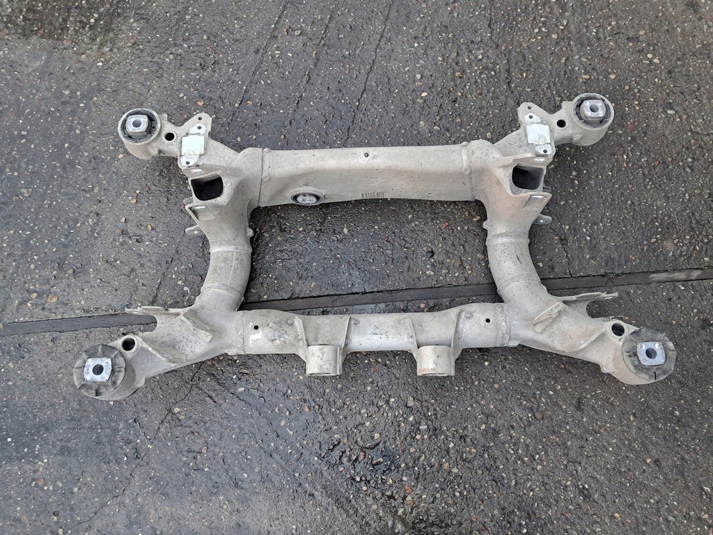 Φόρος δοκού πίσω ανάρτηση 6 770 828 BMW E60 E61 520d 530d 520i 530i Product image
