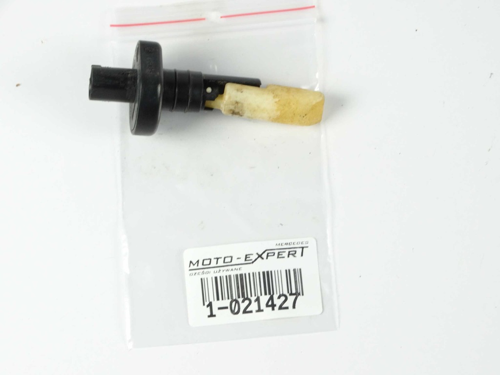 Mercedes FLOAT LEVEL SENSOR A2205400045 Product image