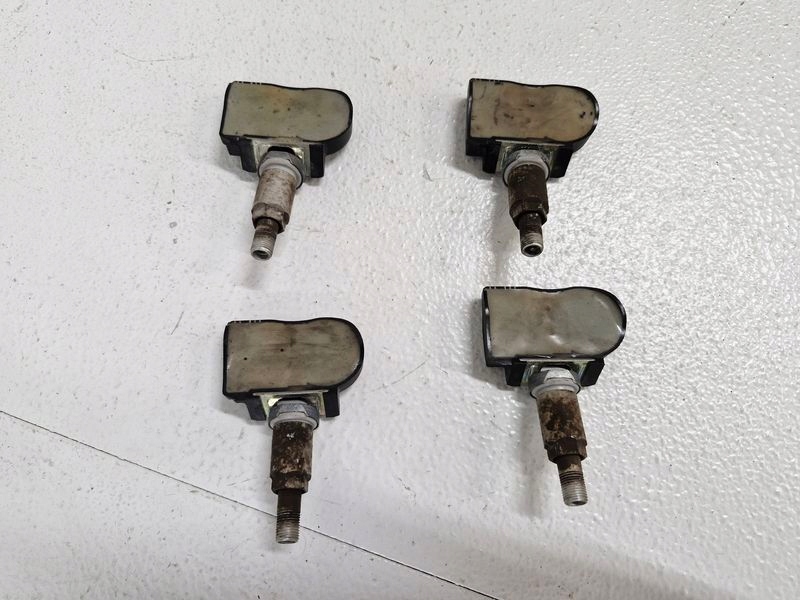 ΑΙΣΘΗΤΗΡΑΣ ΠΙΕΣΗΣ ΕΛΑΣΤΙΚΩΝ KIA CEED II 2 SORENTO II HYUNDAI I30 II TPMS Product image
