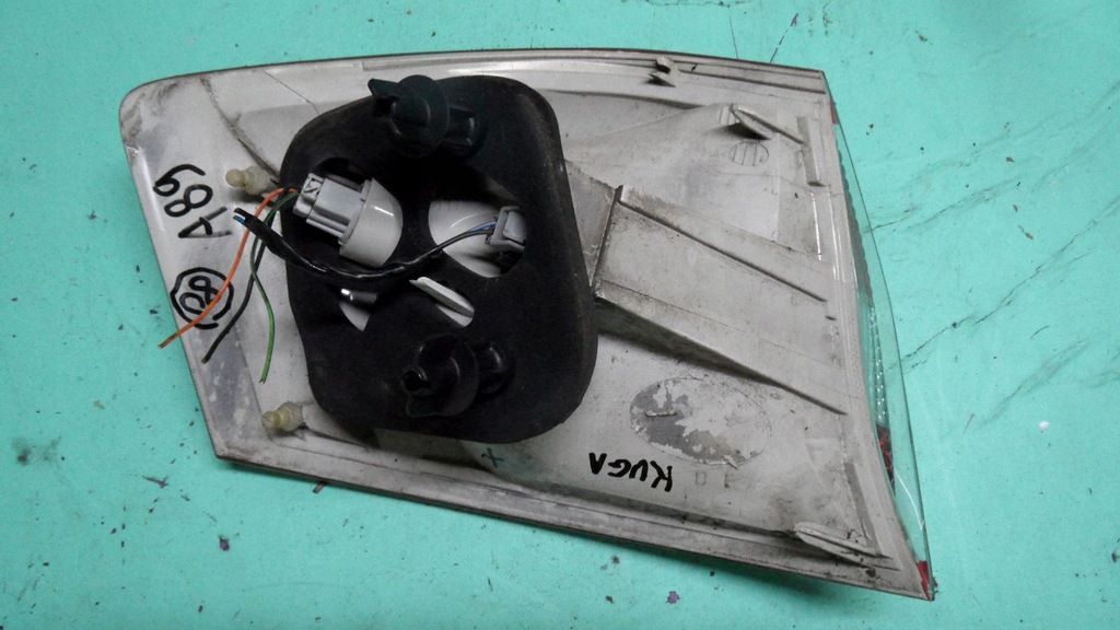 Ford Kuga MK1 και 11R LAMP του πίσω δεξιά Product image