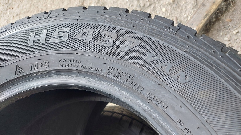 Χειμερινά ελαστικά 215/70r16C 108/106T Falken Eurowinter HS437 VAN Product image