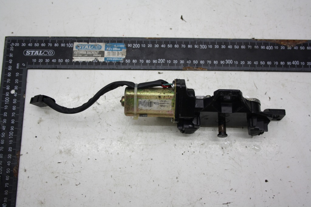 ΚΛΕΙΔΑΡΙΑ ΚΟΠΗΣ ΚΑΠΑΚΙ ΑΠΟΣΚΕΥΩΝ BMW E61 7129931 Product image