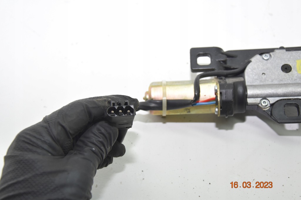 ΚΛΕΙΔΑΡΙΑ ΚΑΠΑΚΙ ΚΑΤΩ BMW 7 E65 7014872 Product image